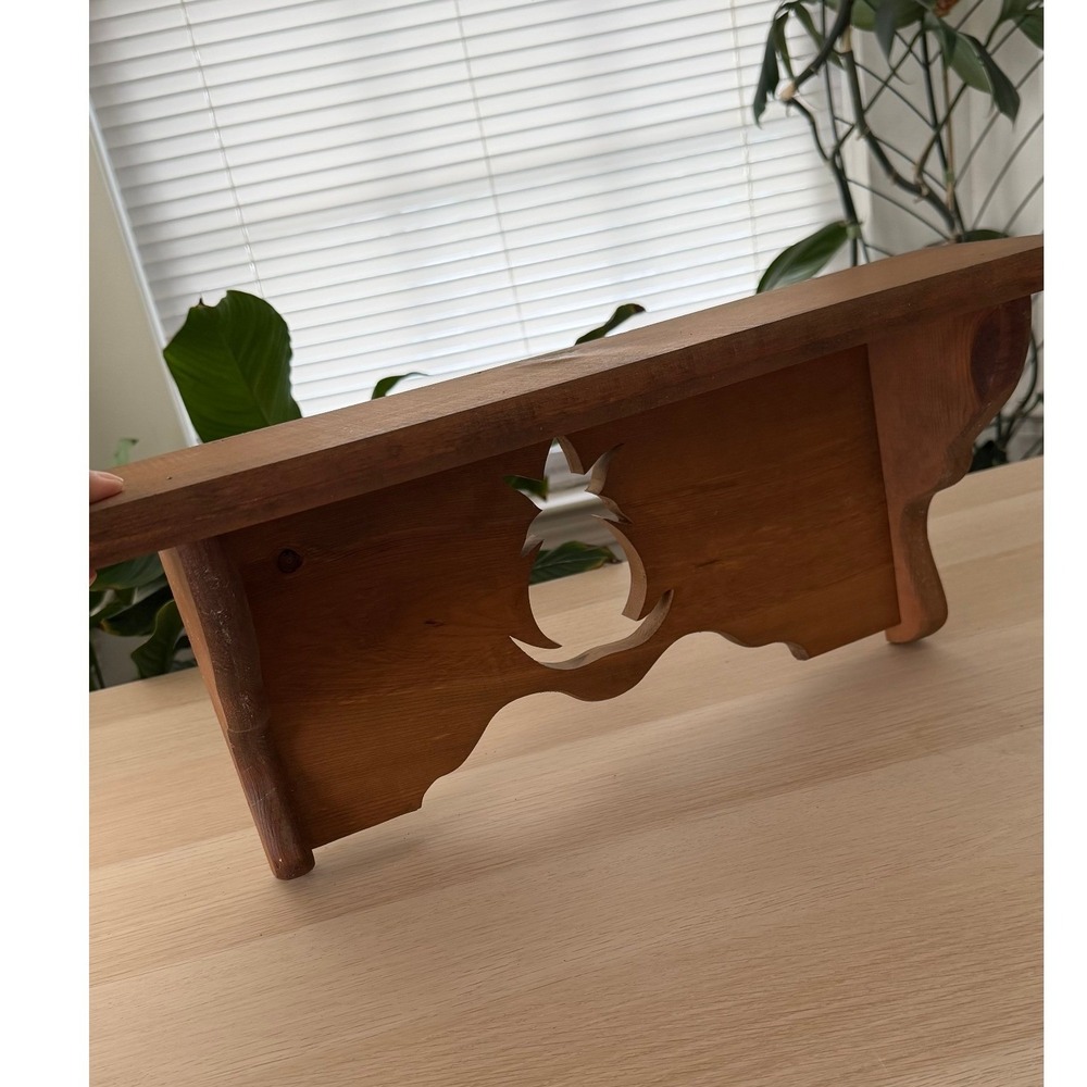 Vintage Wood Pineapple Wall Shelf Scalloped Edge Colonial Hospitality Decor